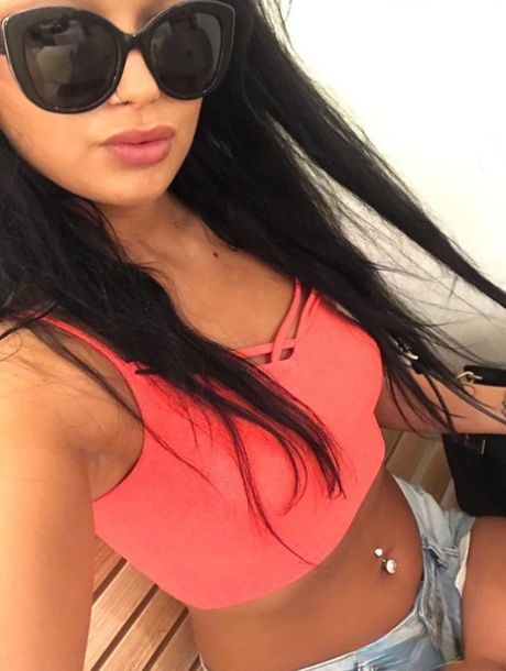 Burgazada Escort Slav Kökenli VIP Bayan Gözde